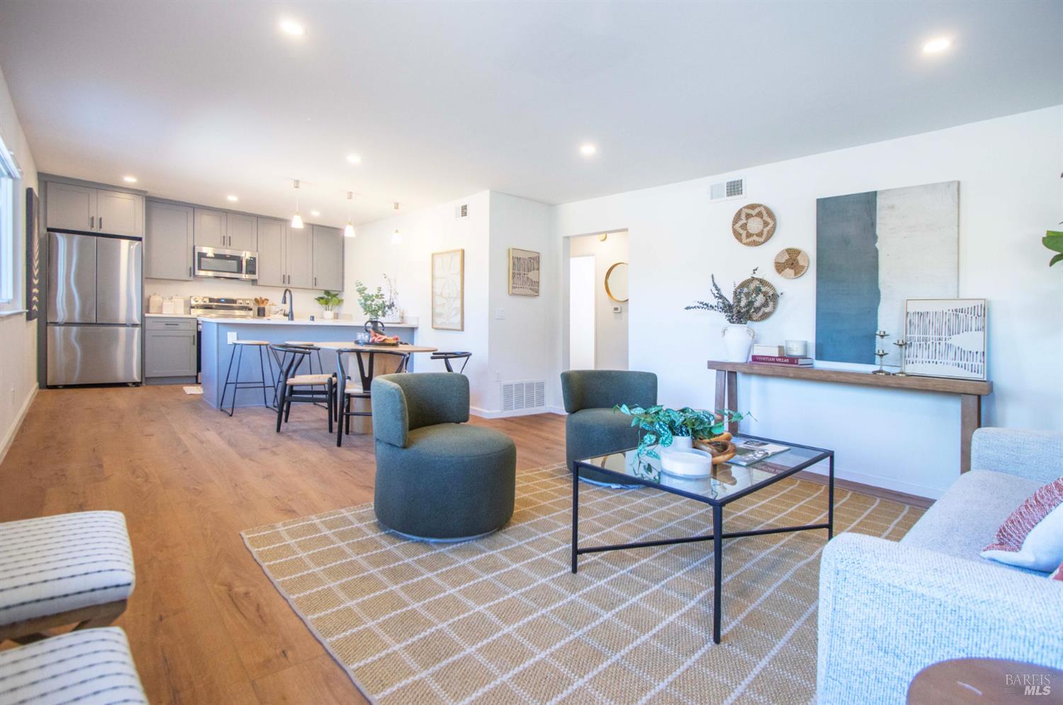 3720 Kerner Boulevard San Rafael, CA 94901 - Photo 2 of 18