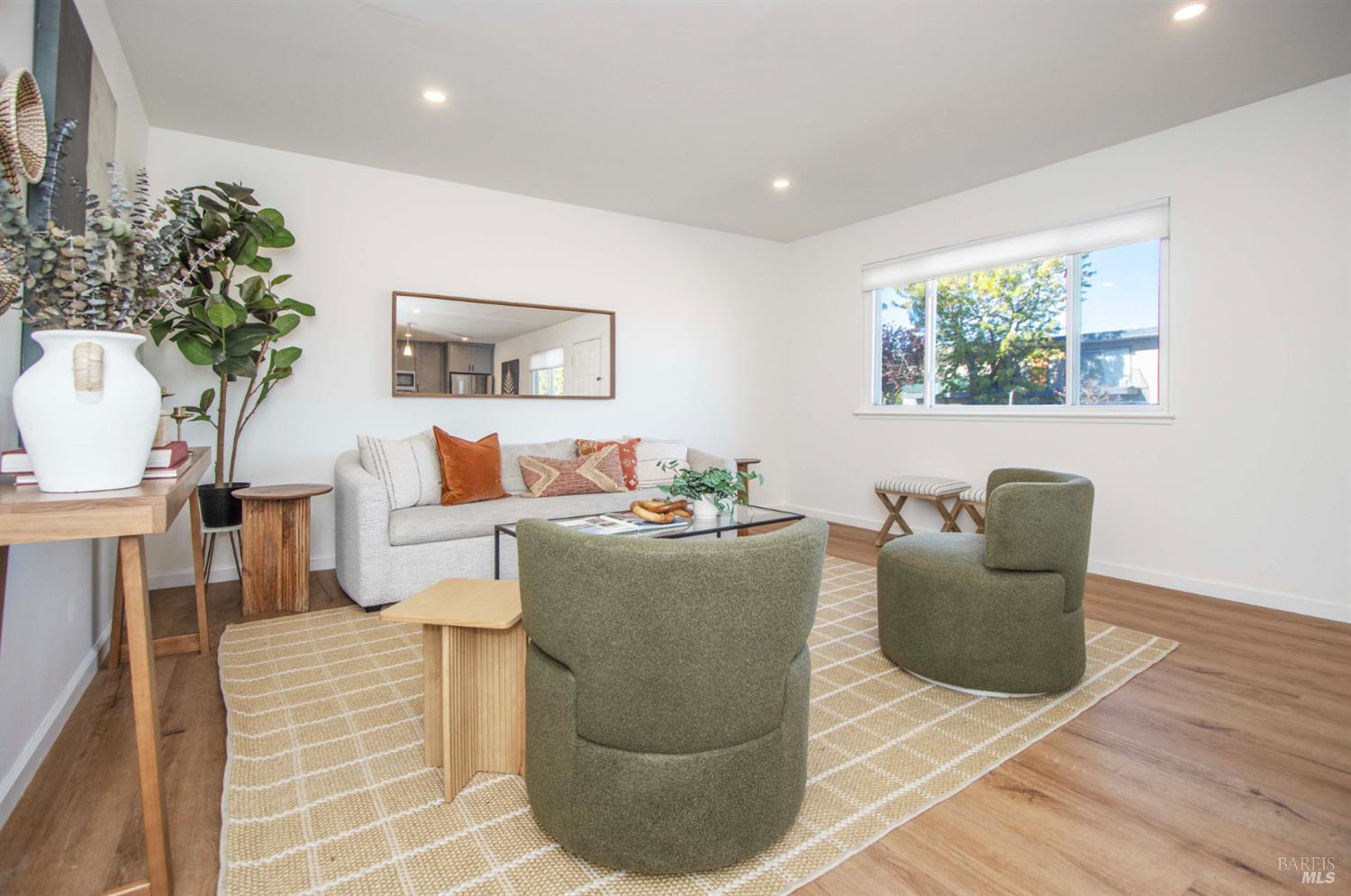 3720 Kerner Boulevard San Rafael, CA 94901 - Photo 3 of 18