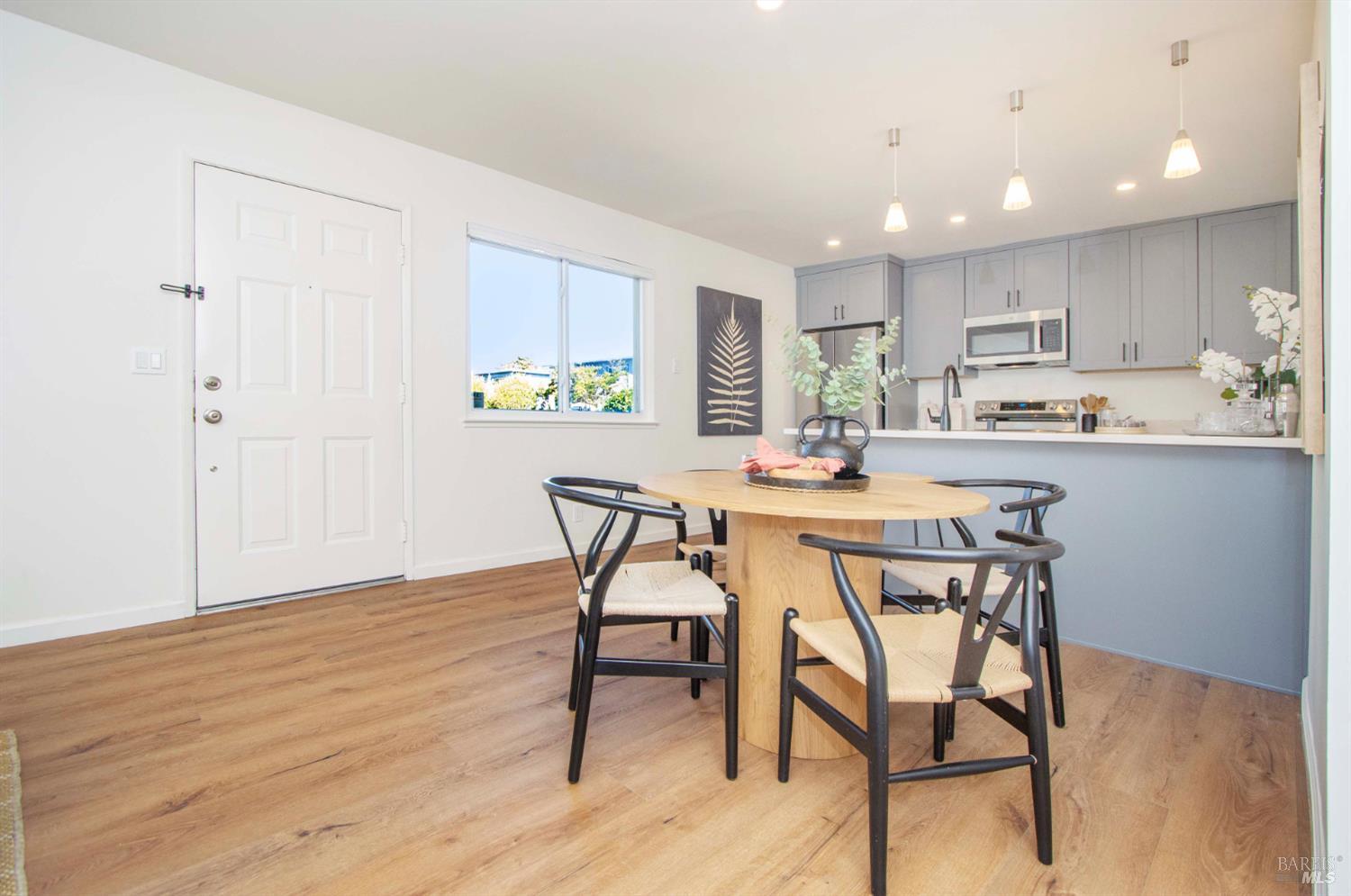 3720 Kerner Boulevard San Rafael, CA 94901 - Photo 5 of 18