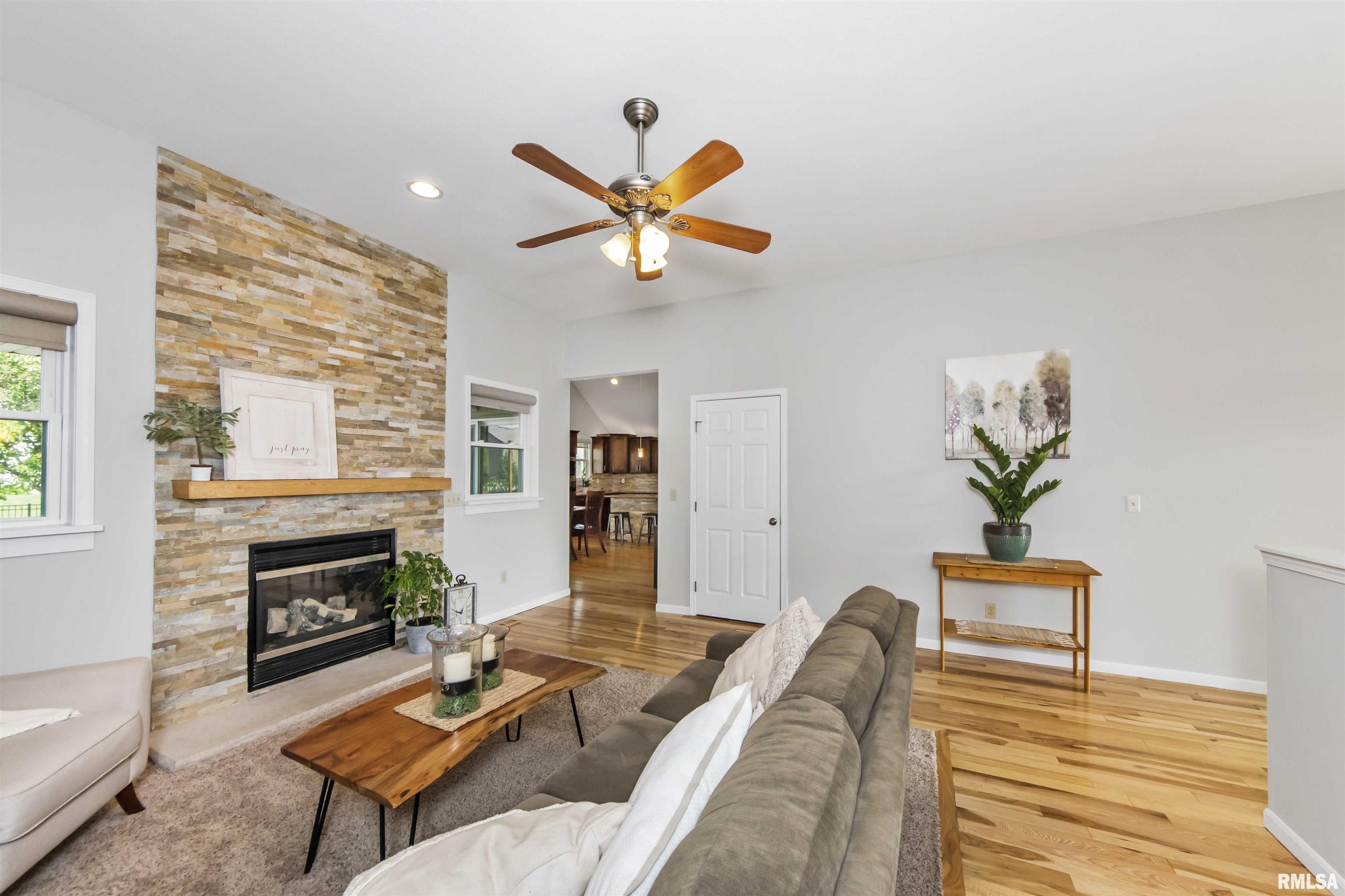 630 Simon Street Washington, IL 61571 - Photo 11 of 48 Gallery Image 11