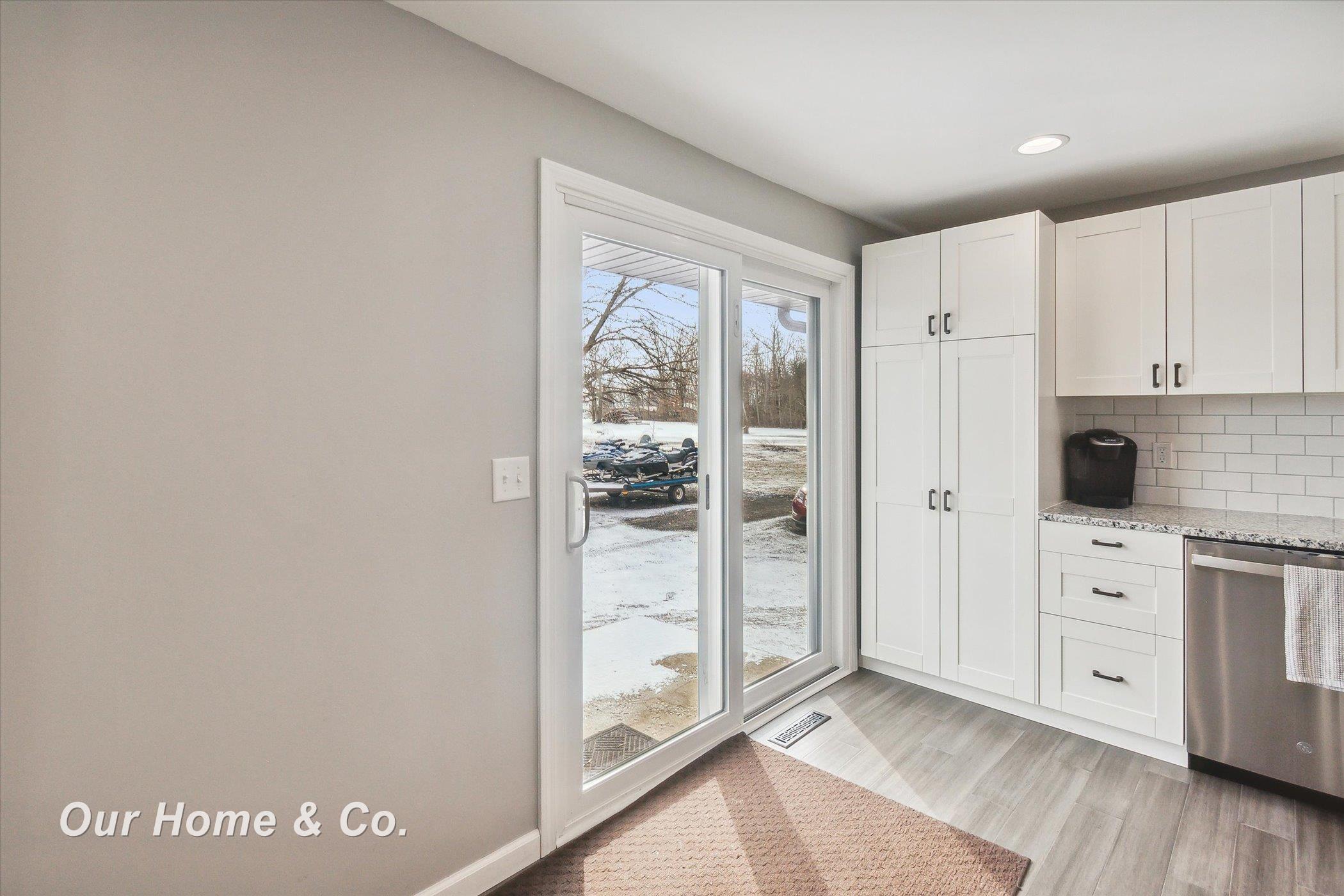 1660 South Huron Road Kawkawlin, MI 48631 - Photo 6 of 32