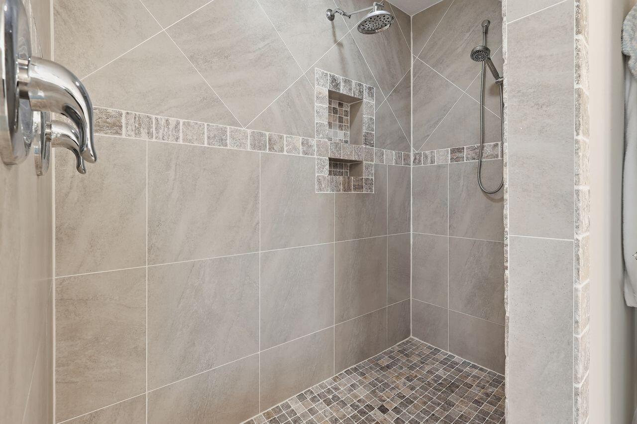 3025 Crown Creek Circle Crestview, FL 32539 - Photo 36 of 46 a bathroom with a shower