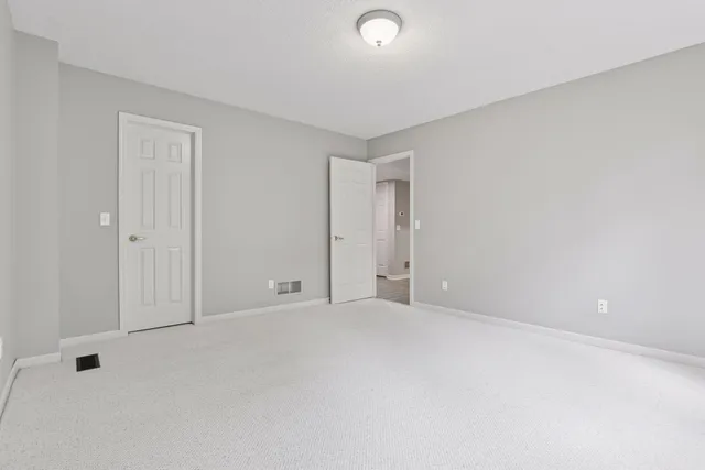 $689,900 | 11984 St Albans Hollow Drive, Minnetonka, MN 55305