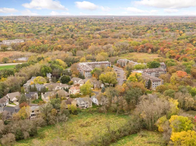 $689,900 | 11984 St Albans Hollow Drive, Minnetonka, MN 55305