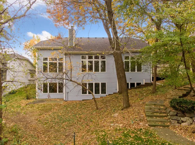 $689,900 | 11984 St Albans Hollow Drive, Minnetonka, MN 55305