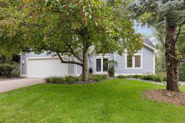 $689,900 | 11984 St Albans Hollow Drive, Minnetonka, MN 55305