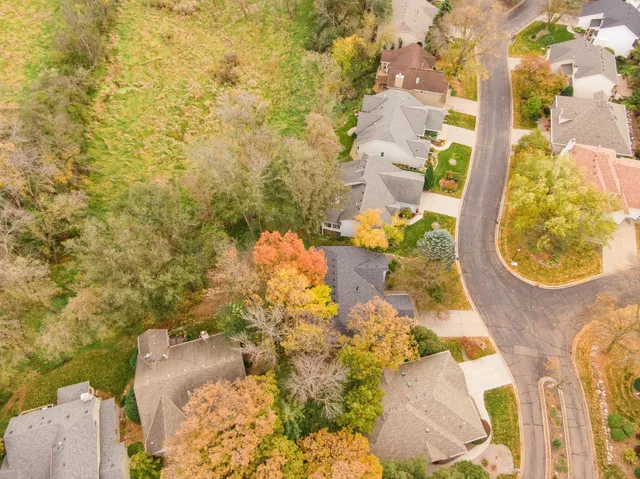 $689,900 | 11984 St Albans Hollow Drive, Minnetonka, MN 55305