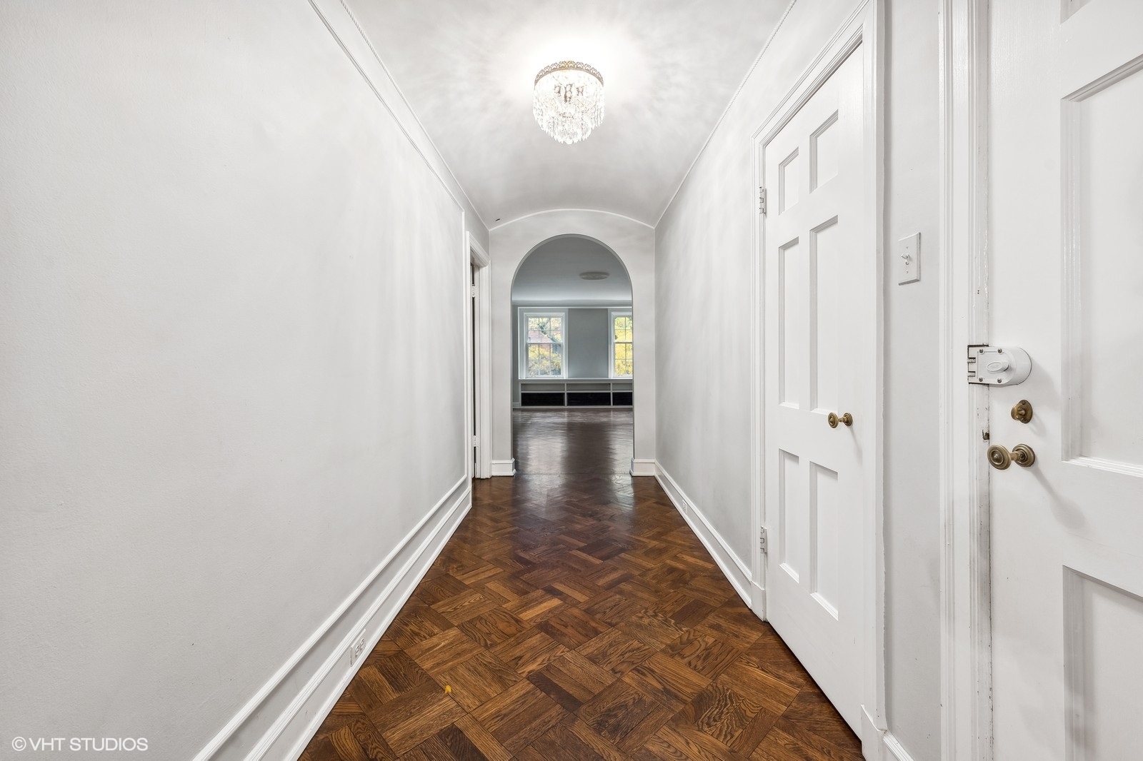 73 East Elm Street, Unit 3B Chicago, IL 60611 - Photo 2 of 15