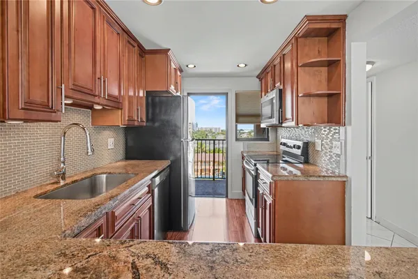 $2,280 | 801 North Ocean Boulevard, Unit 604, Pompano Beach, FL 33062