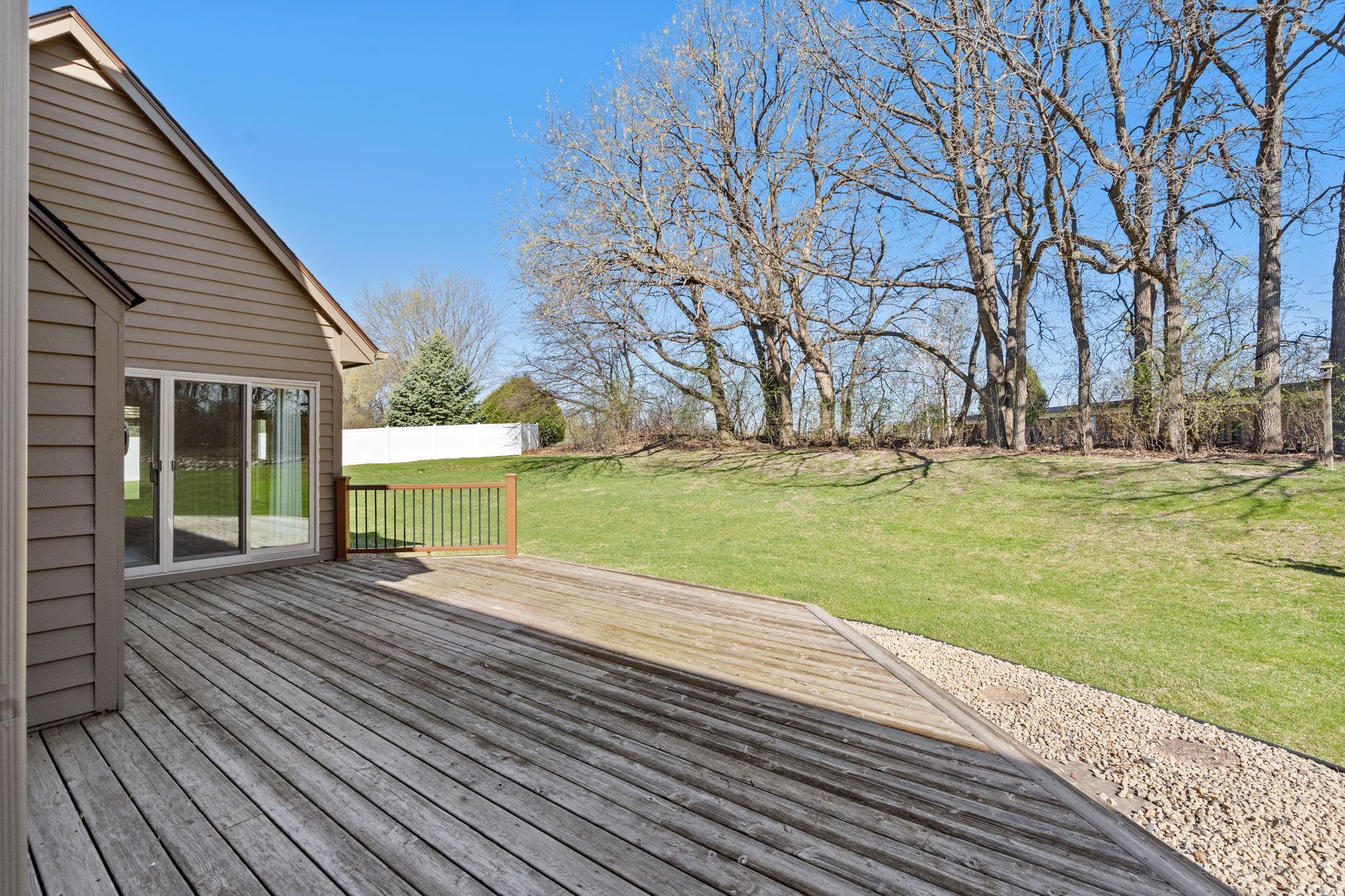 3515 Ranier Lane North Plymouth, MN 55447 - Photo 9 of 42