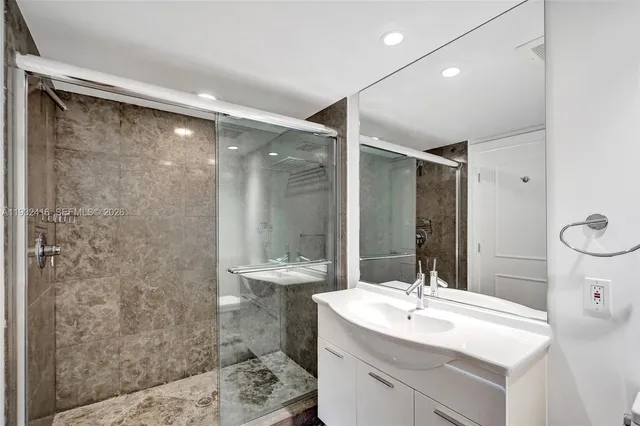 $8,999 | 495 Brickell Avenue, Unit 2301, Miami, FL 33131