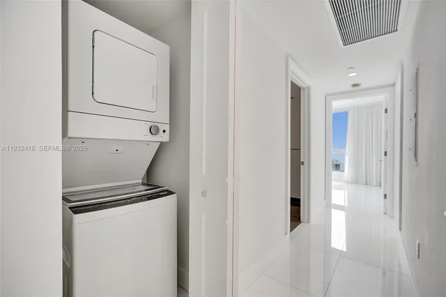 $8,999 | 495 Brickell Avenue, Unit 2301, Miami, FL 33131