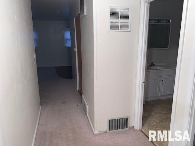 1003 Johnson Lane Springfield, IL 62702 - Photo 16 of 19