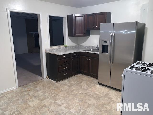 1003 Johnson Lane Springfield, IL 62702 - Photo 4 of 19