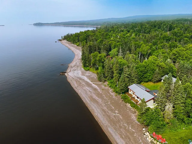 $1,100,000 | 3818 Manitoo Trail, Grand Marais, MN 55604
