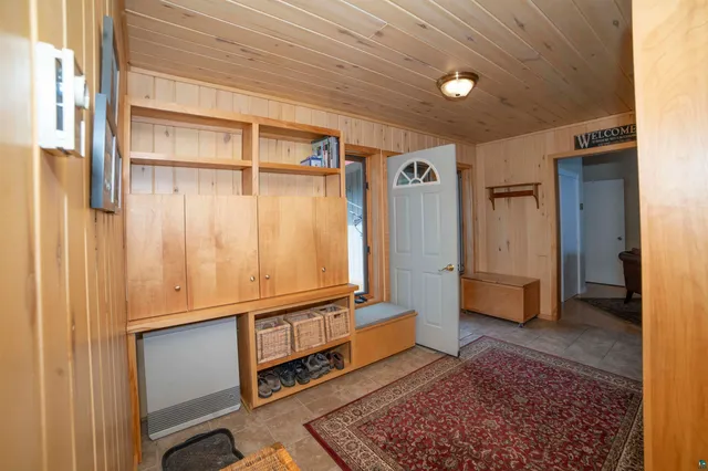 $1,100,000 | 3818 Manitoo Trail, Grand Marais, MN 55604