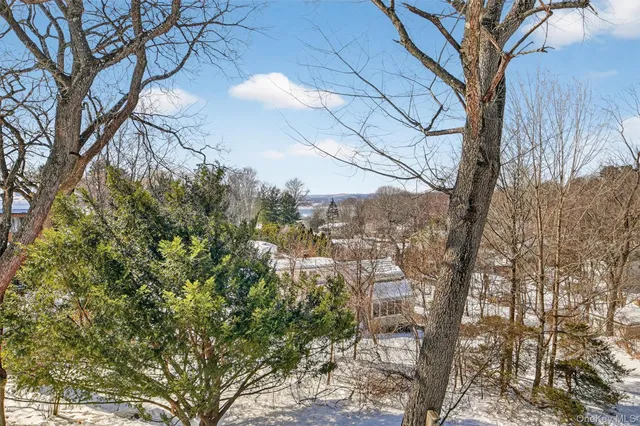 $826,000 | 9 Carol Court, Croton-on-Hudson, NY 10520