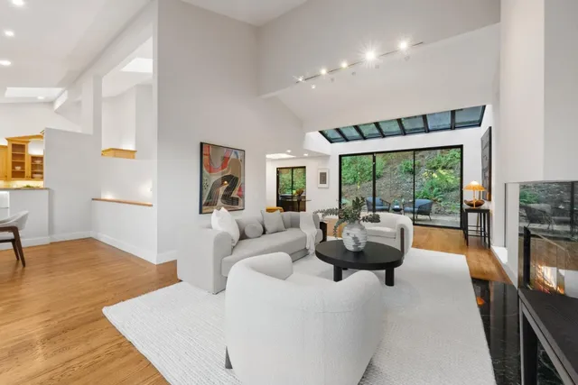 $3,499,000 | 21 Valley Oak Street, Portola Valley, CA 94028