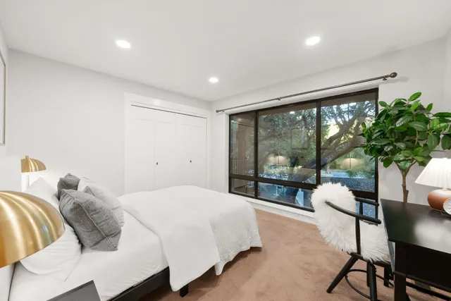 $3,499,000 | 21 Valley Oak Street, Portola Valley, CA 94028