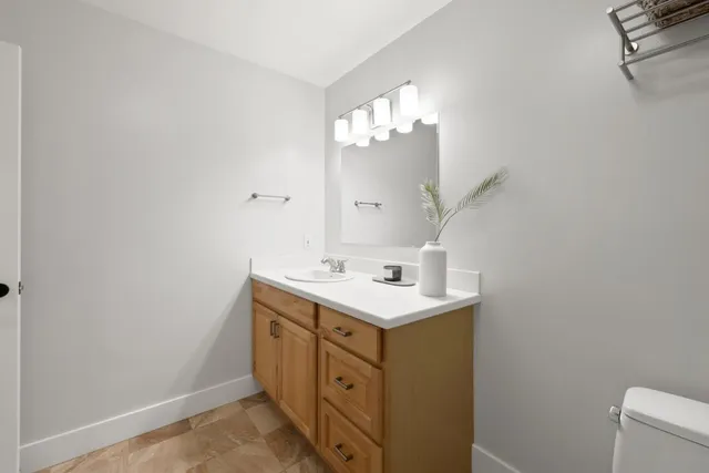 $3,499,000 | 21 Valley Oak Street, Portola Valley, CA 94028