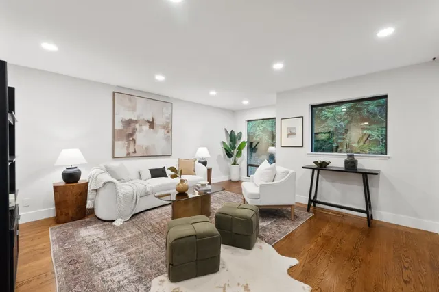 $3,499,000 | 21 Valley Oak Street, Portola Valley, CA 94028