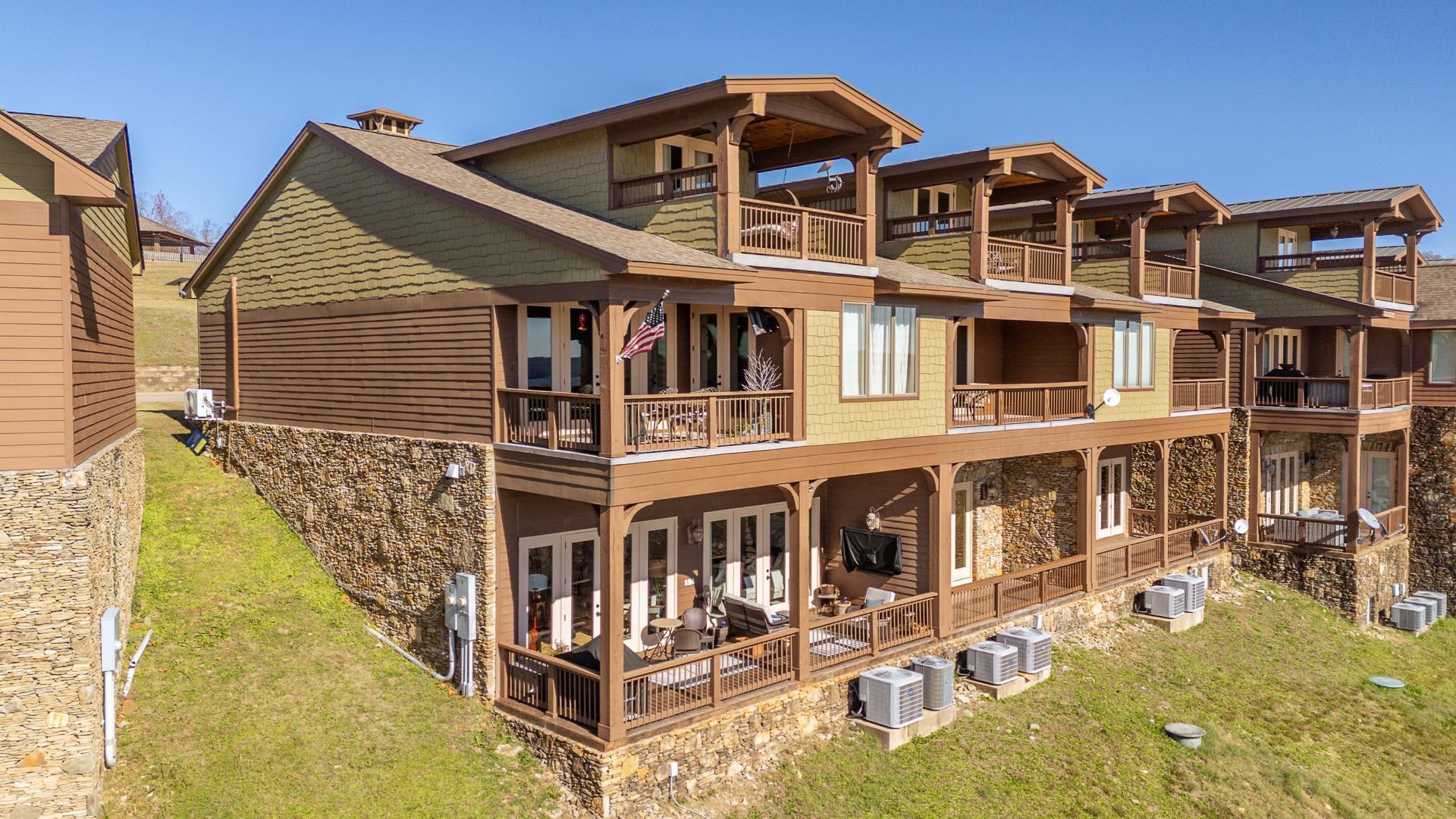 75 C Oasis Lane Savannah, TN 38372 - Photo 2 of 38 a front view of a house with a yard