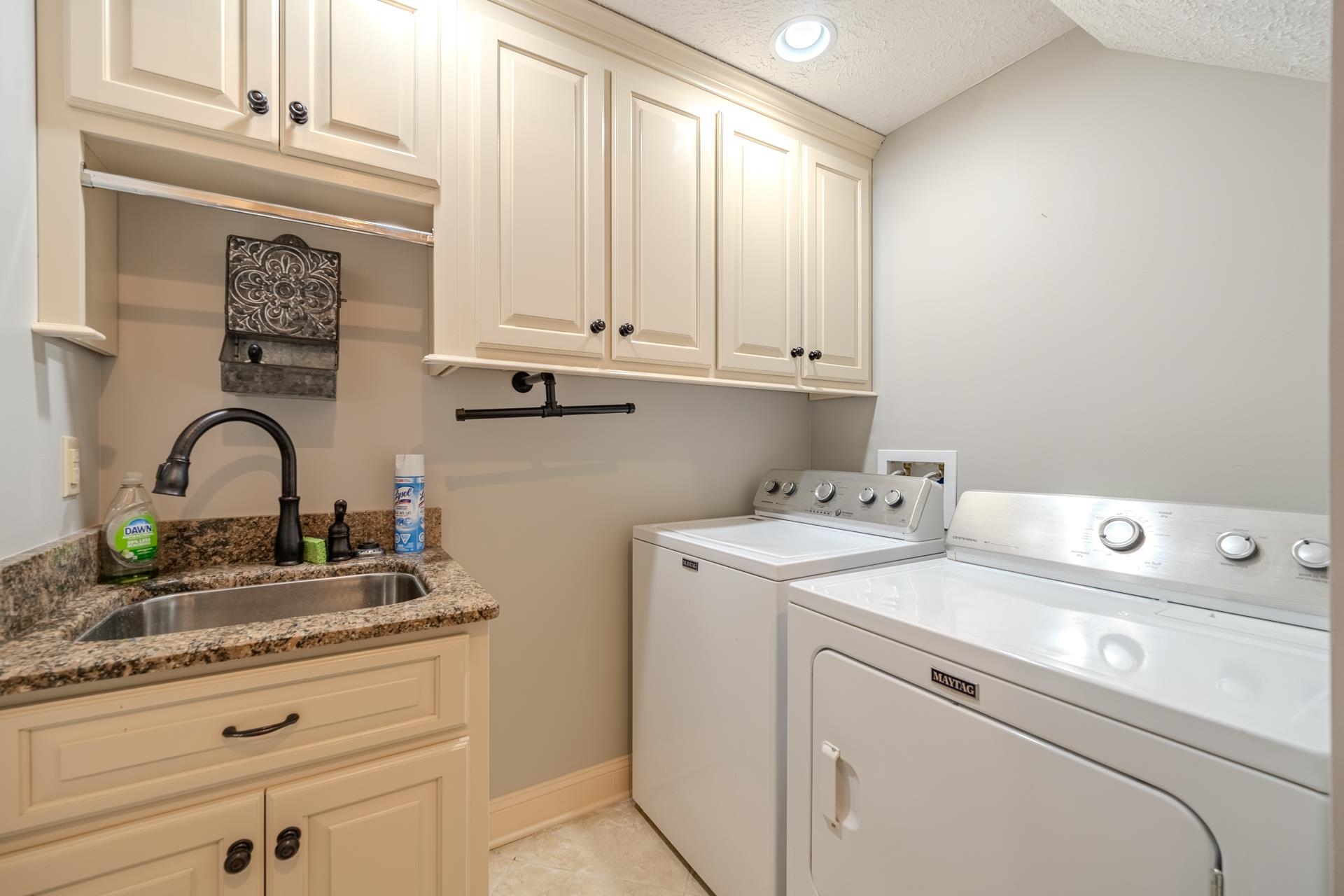 75 C Oasis Lane Savannah, TN 38372 - Photo 31 of 38 a view of washer and dryer