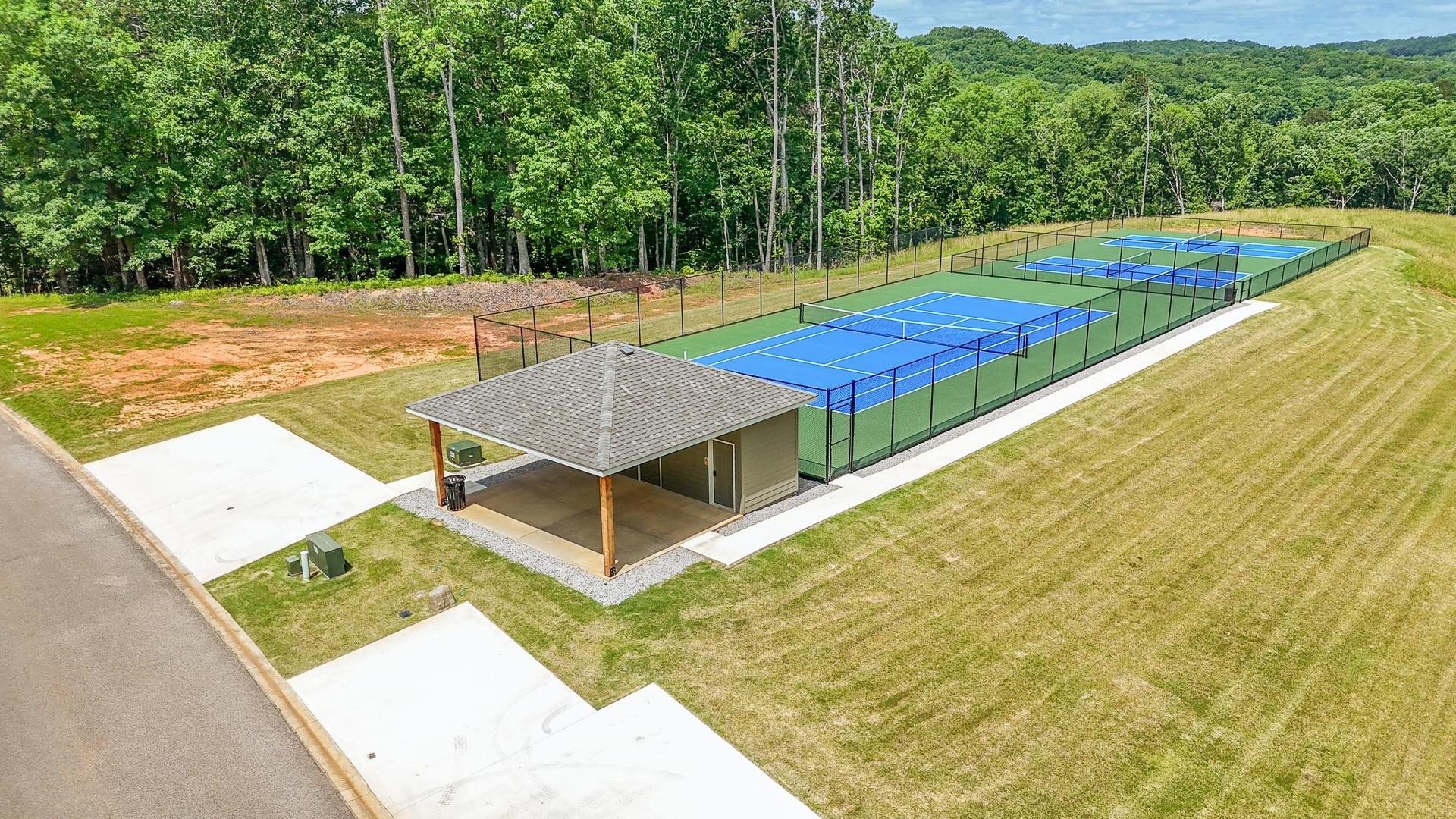 75 C Oasis Lane Savannah, TN 38372 - Photo 35 of 38 a view of a swimming pool with an outdoor space