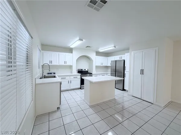 $1,963 | 7290 Linaria Road, Las Vegas, NV 89113