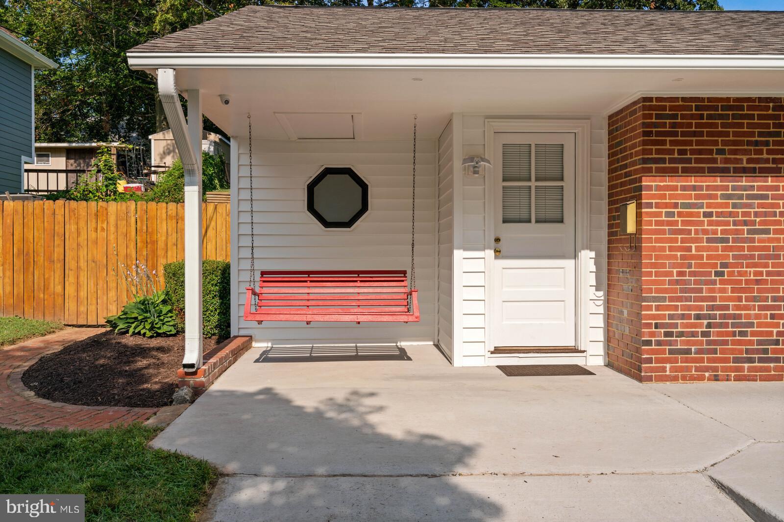 5320 Moultrie Road Springfield, VA 22151 - Photo 4 of 37