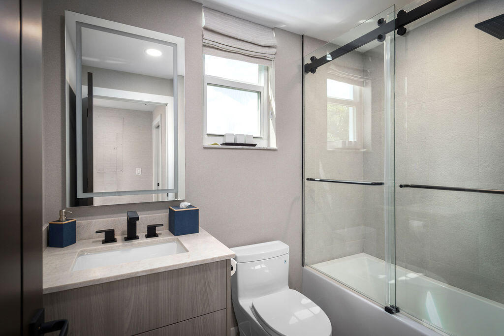 17031 Boca Club Boulevard, Unit 65A Boca Raton, FL 33487 - Photo 24 of 34 Second Bath