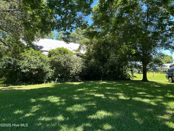 $475,000 | 139 Hall Point Road, Sneads Ferry, NC 28460