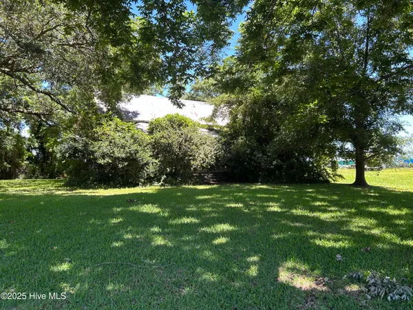 $475,000 | 139 Hall Point Road, Sneads Ferry, NC 28460
