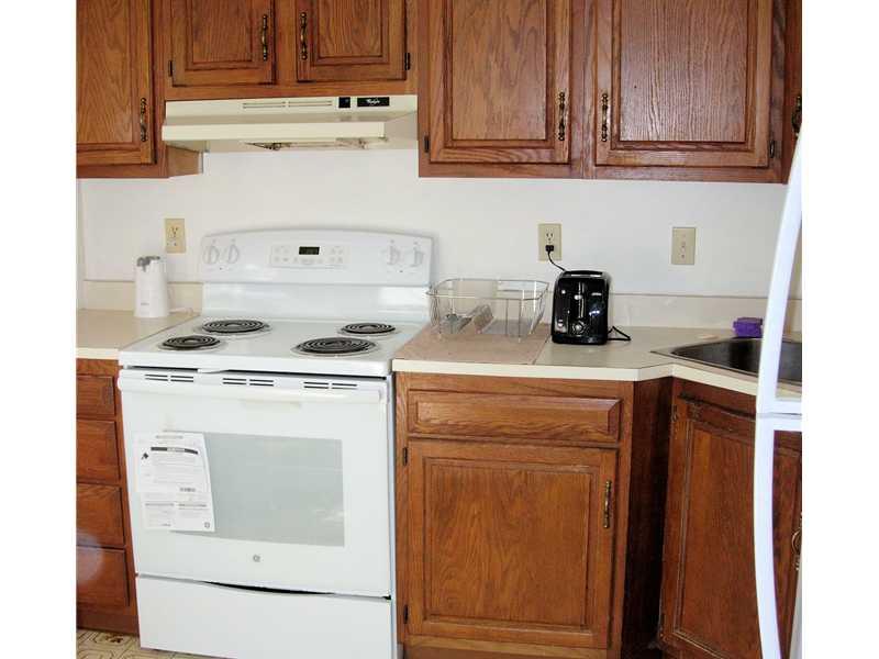 9962 Grubbs Road Wexford, PA 15090 - Photo 7 of 15 Kitchen. 2nd kitchen with new electric stove and new refrigerator.