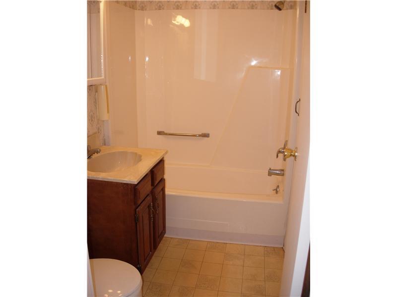 9962 Grubbs Road Wexford, PA 15090 - Photo 9 of 15 Master Bath/Spa. One of two full baths on main level