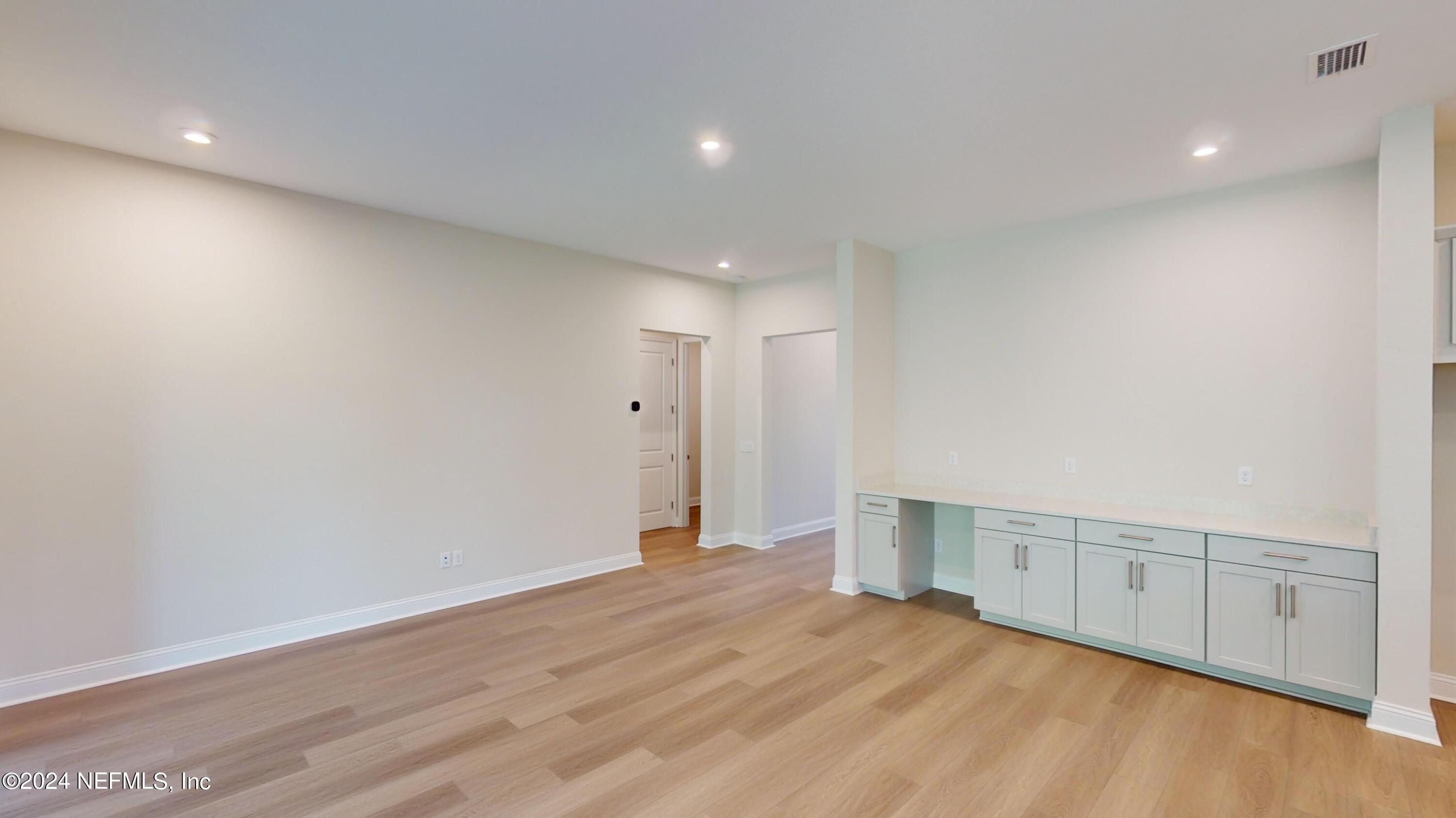 310 Ladyslipper Drive St. Johns, FL 32259 - Photo 24 of 82 310-Ladyslipper-Dr-Family-room