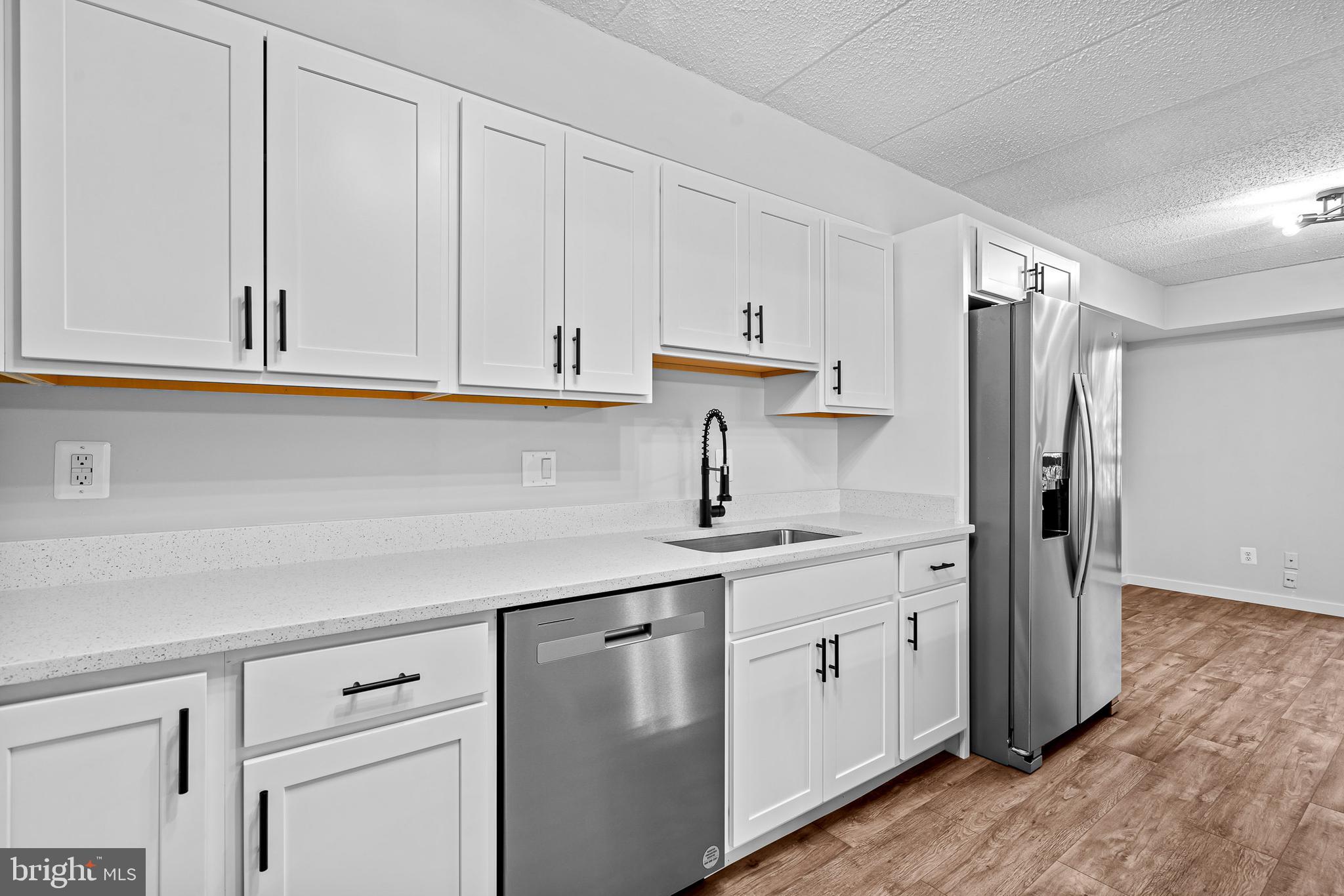 5693 Harpers Farm Road, Unit D Columbia, MD 21044 - Photo 5 of 26 Kitchen