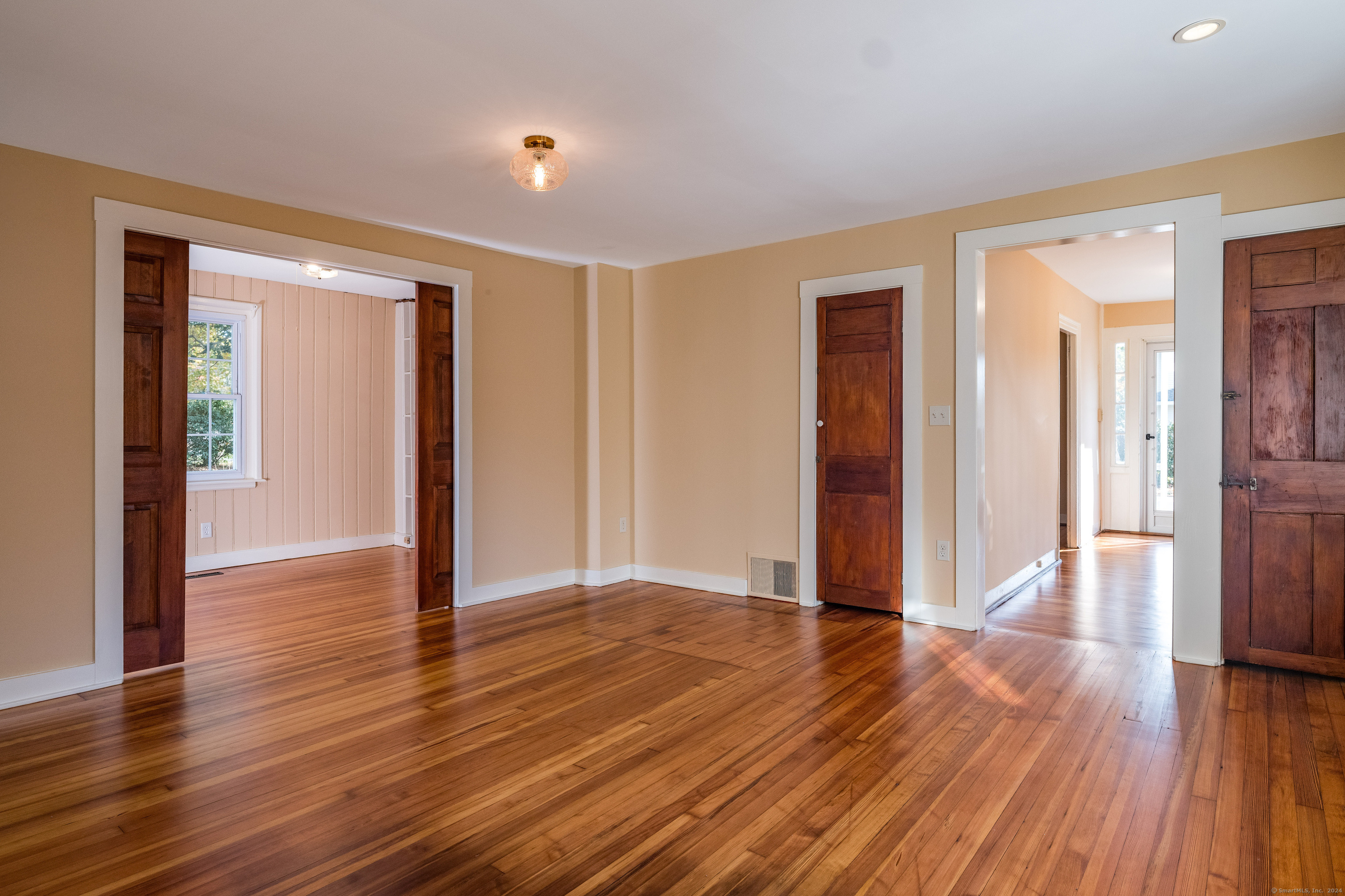 97 Commerce Street Clinton, CT 06413 - Photo 6 of 20 Living room.