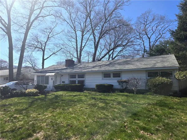$399,000 | 27 Torrington Drive, Warwick, RI 02889