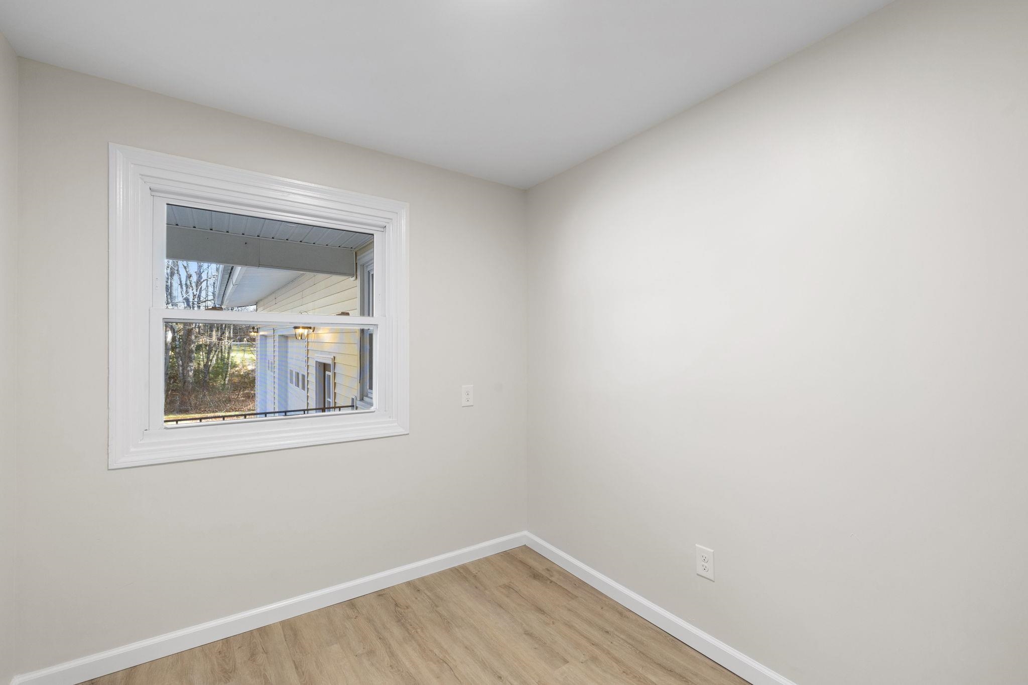239 Old Dover Road Rochester, NH 03867 - Photo 11 of 51