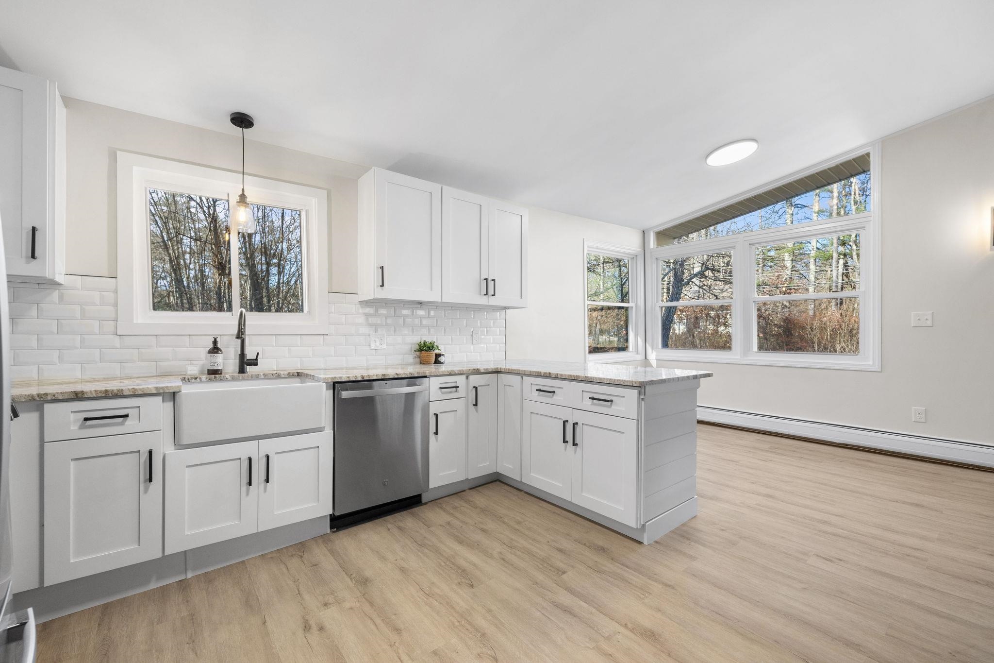 239 Old Dover Road Rochester, NH 03867 - Photo 5 of 51
