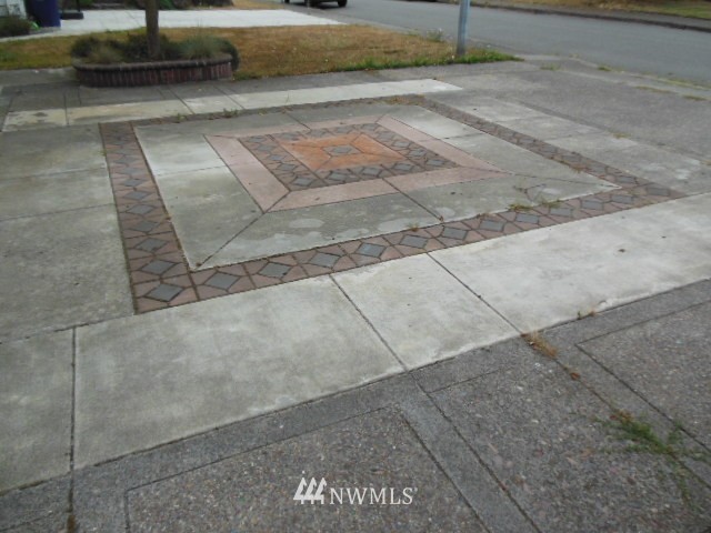 12810 Southeast 186th Street Renton, WA 98058 - Photo 2 of 22 Gallery Image 2