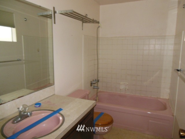 12810 Southeast 186th Street Renton, WA 98058 - Photo 14 of 22 Gallery Image 14