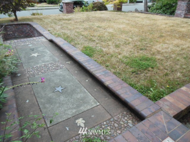 12810 Southeast 186th Street Renton, WA 98058 - Photo 3 of 22 Gallery Image 3