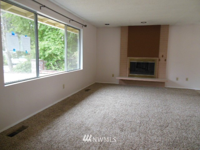 12810 Southeast 186th Street Renton, WA 98058 - Photo 8 of 22 Gallery Image 8