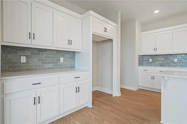 $479,950 | 409 Woodview Drive, Raymore, MO 64083