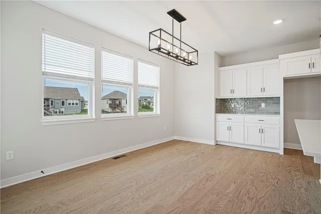 $479,950 | 409 Woodview Drive, Raymore, MO 64083