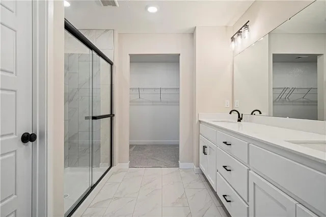 $479,950 | 409 Woodview Drive, Raymore, MO 64083