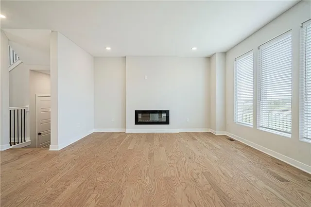 $479,950 | 409 Woodview Drive, Raymore, MO 64083