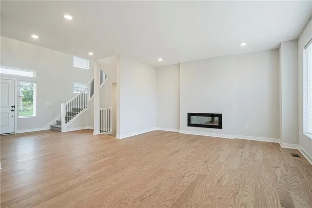 $479,950 | 409 Woodview Drive, Raymore, MO 64083